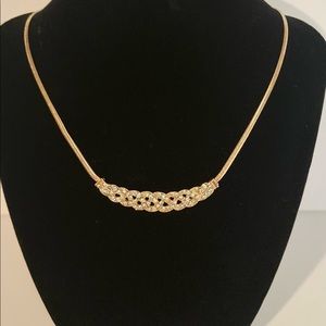 Elegant necklace